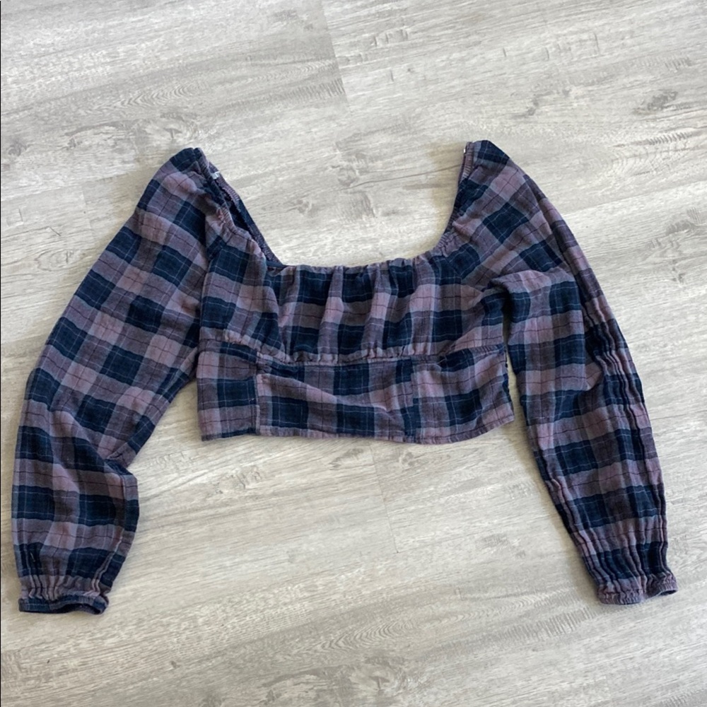Wild Fable Navy & Purple plaid long sleeve crop top size Large